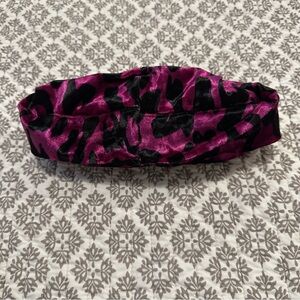 Jennafer Grace Vanya Fushia Leopard Twist Headband